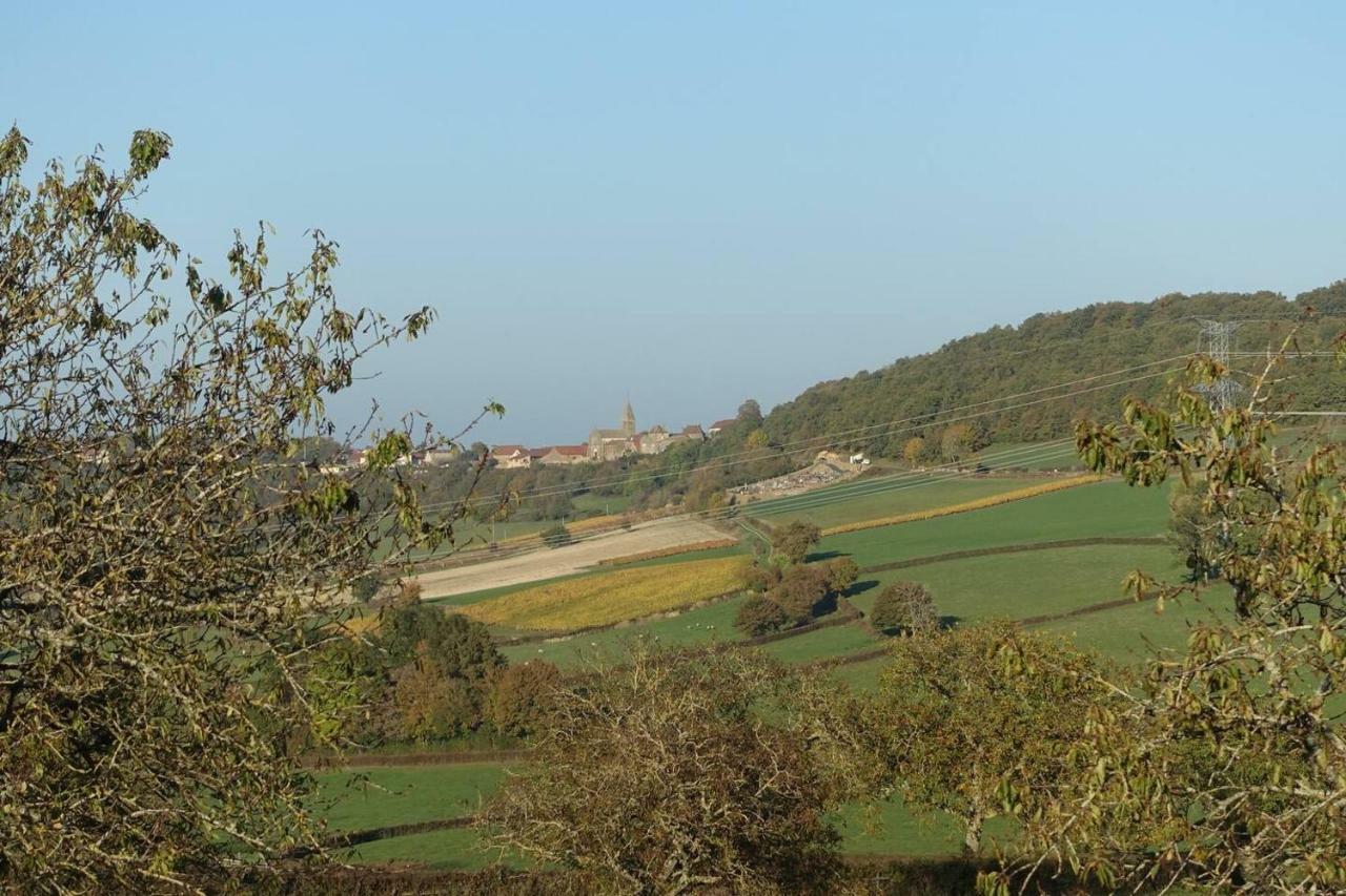 Gite Des Quatre Chemins La Vineuse Exteriör bild